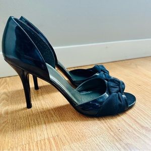 Stuart Weitzman  Beautifully Rich Dark Blue Patent Leather Heels/Pumps Size 9.5